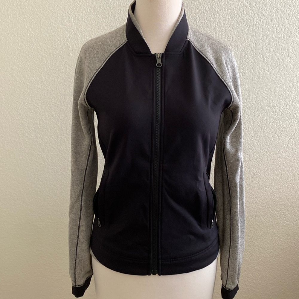 Lululemon Athletic Light Jacket With Mixed‎ Smooth And Warm Fabric